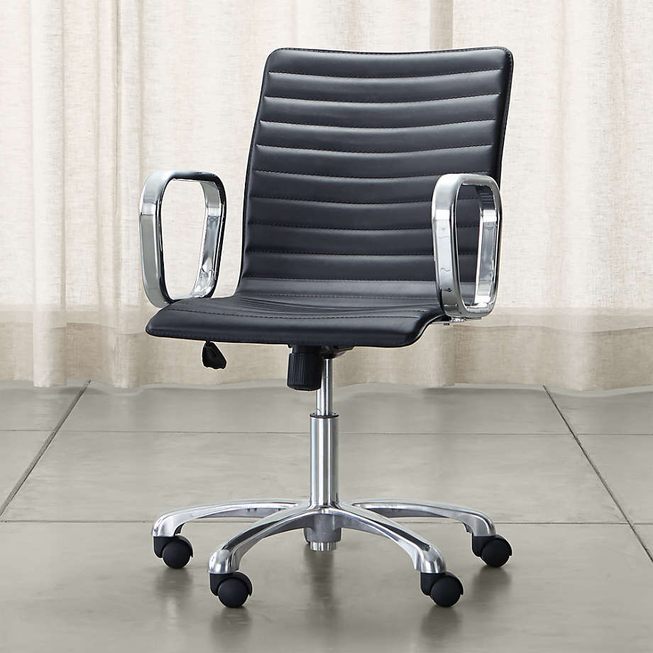 Caterina White Boucle Upholstered Office Chair with Dark Pewter Base +  Reviews | Crate & Barrel