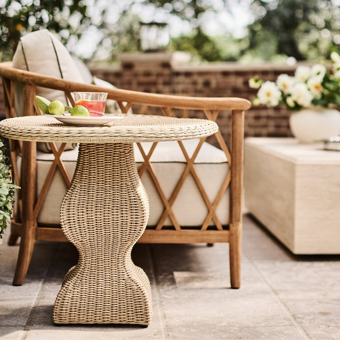 Outdoor Furniture Buying Guide for All-Weather Living