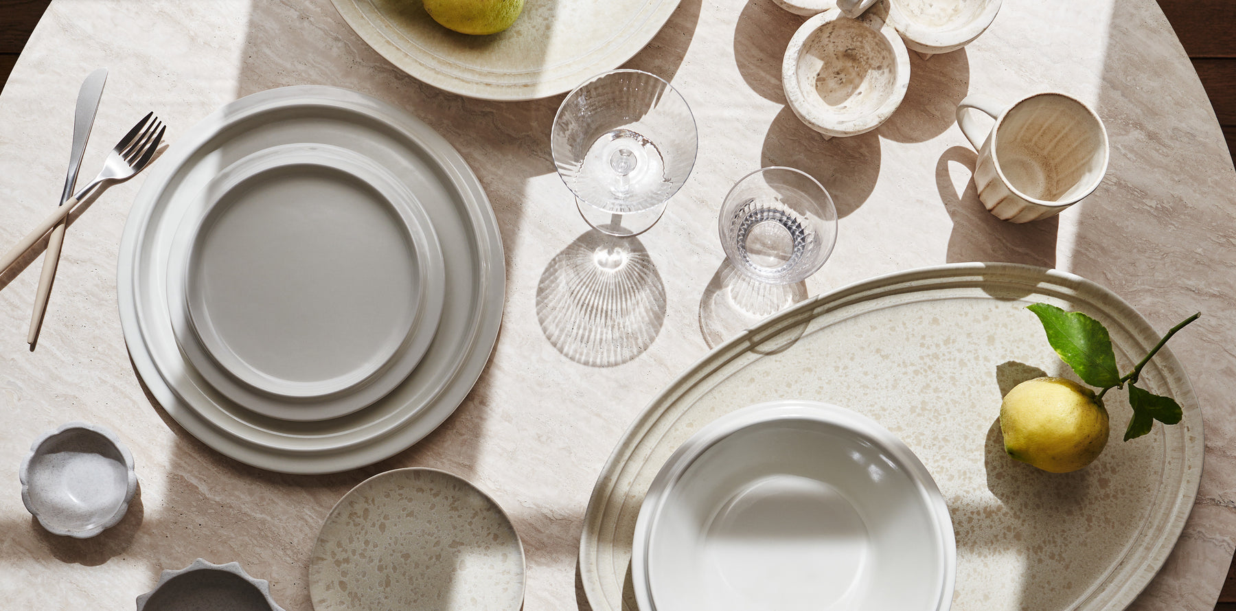 How to Choose Your Dinnerware: Materials, Type, and Tips