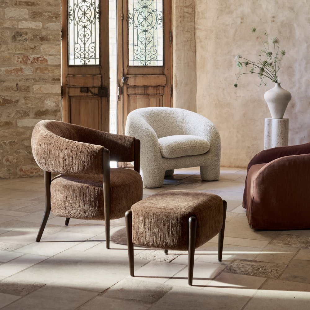 Accent Chairs & Ottomans