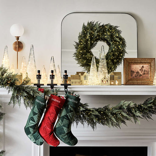 Small Ribbed Clear Glass Christmas Tree 9"