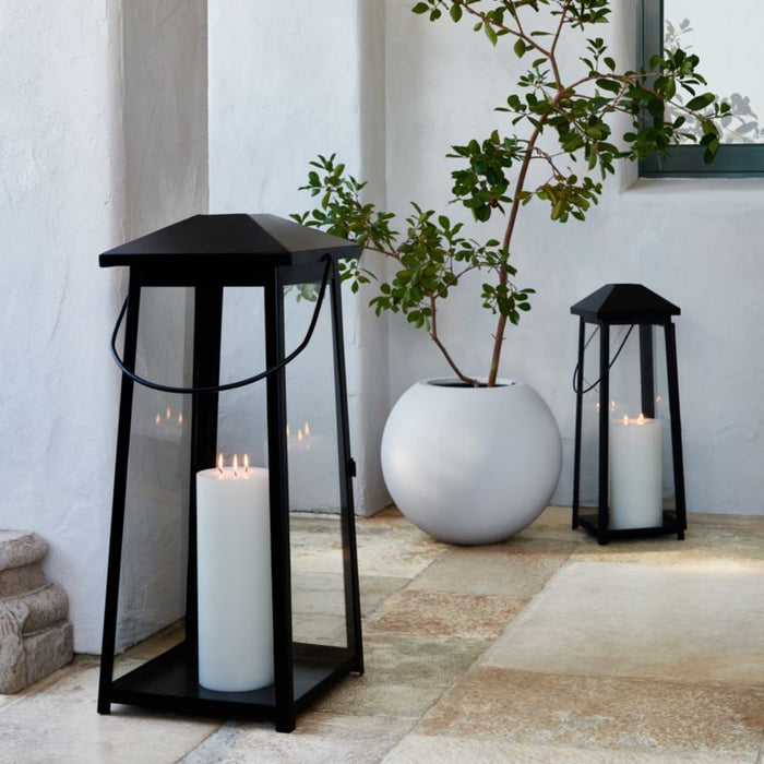 Petaluma Black Metal Outdoor Lantern 20"