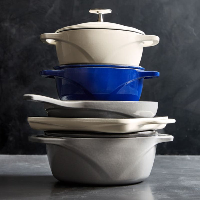 Lodge USA Enamel Cast Iron Dutch Oven in Cloud White