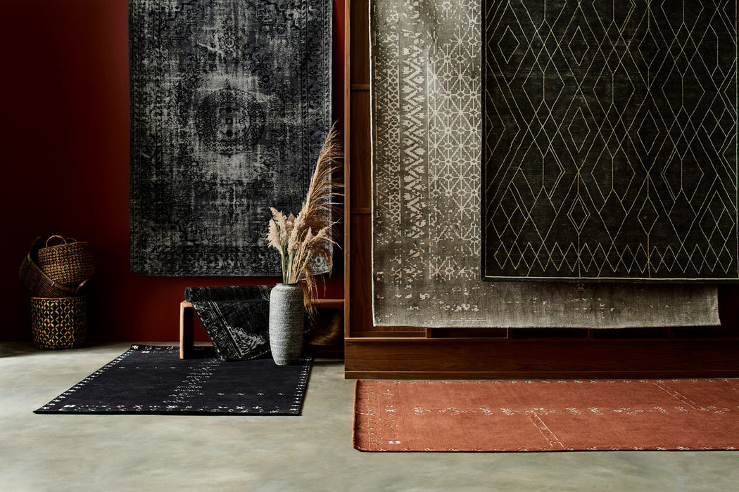 Ruell Black 6'x9' Rug
