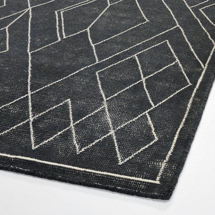 Ruell Black 6'x9' Rug