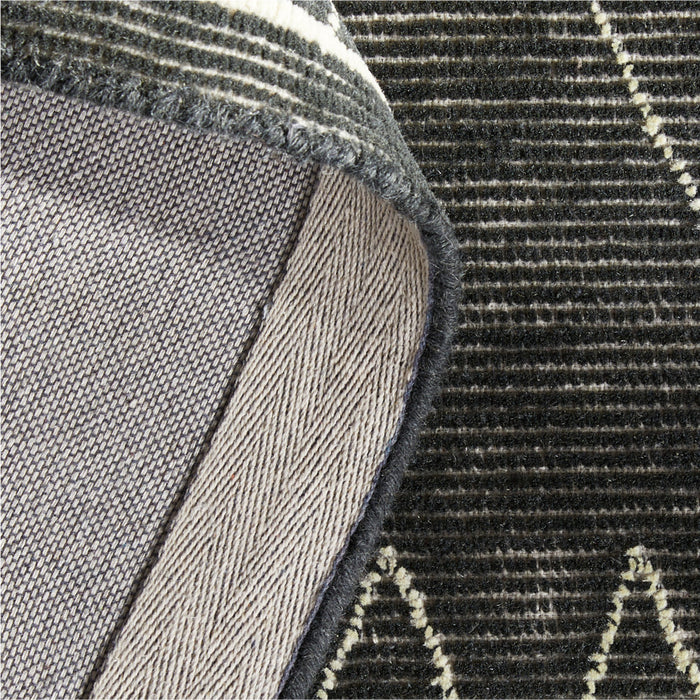 Ruell Black 6'x9' Rug