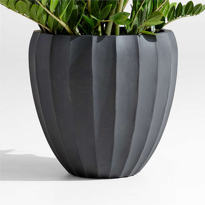 Warren Medium Black Ficonstone Outdoor Planter 20.1"