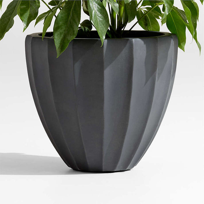 Warren Small Black Ficonstone Outdoor Planter 15.7"