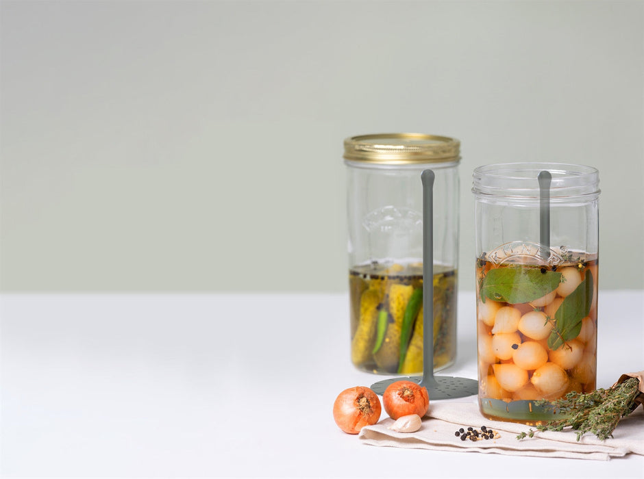 Kilner 1-Liter Pickle Jar With Lifter