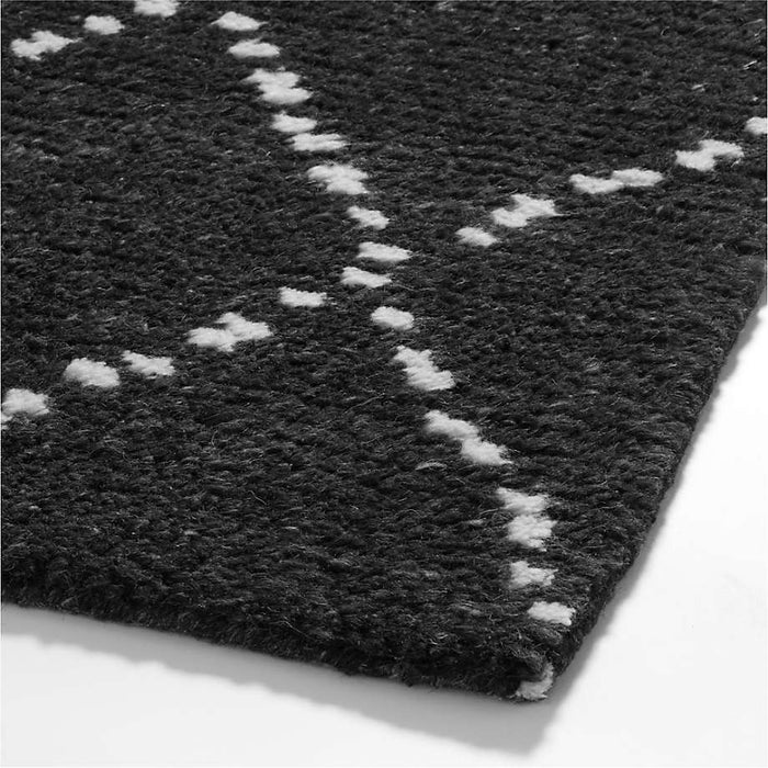 Safi Diamond Moroccan Black & White Area Rug 8'x10'