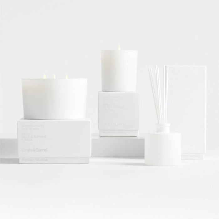 Monochrome No. 01 Blanc Scented Candle - Basil, Nettle Flower and Sage