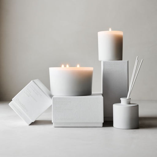 Monochrome No. 01 Blanc Scented Candle - Basil, Nettle Flower and Sage