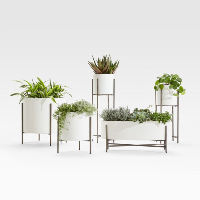 Dundee White Oval Indoor/Outdoor Planter with Stand 28"