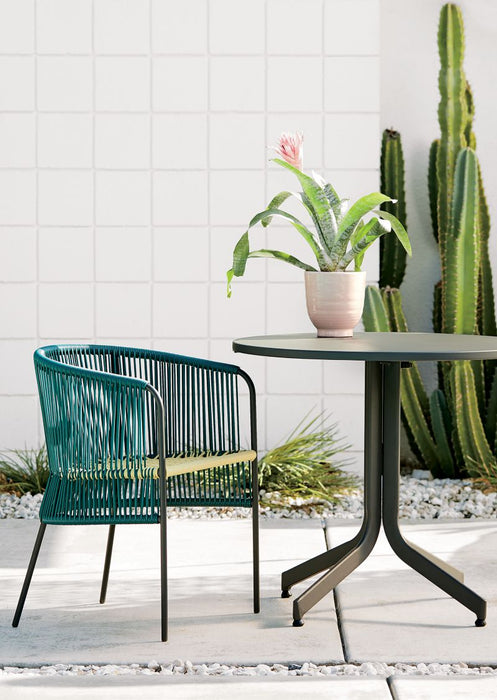 Lanai Round Fliptop Outdoor Dining Table