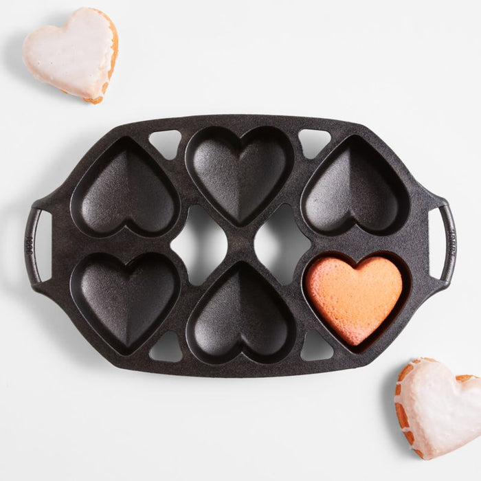 Lodge Cast Iron Heart Mini Cake Pan